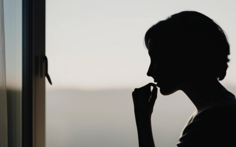 L’ansia che mi spegne la voce – Lettera di M., 18 anni