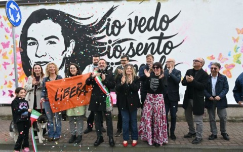 L’omaggio a Lea Garofalo, vittima di ‘ndrangheta, con il murale “Io vedo, io sento, io parlo”