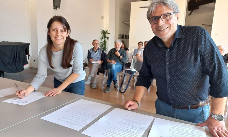 Rinnovato per il sesto anno a Cesano Boscone il “Patto per la lettura”: la firma tra Comune, associazioni e scuola