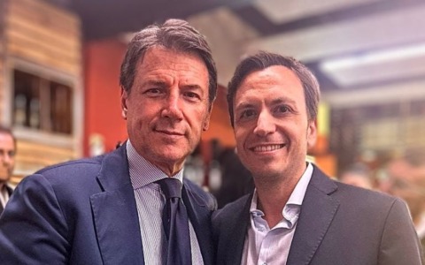 Giuseppe Conte a Corsico in visita ai parchi riqualificati con i fondi PNRR
