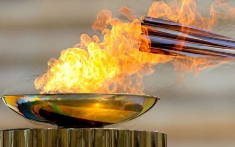 Assago, la fiamma olimpica arriva in città: sarà donata al Comune dal presidente Malagò