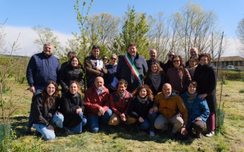 Gaggiano riabbraccia il suo bosco: Forestami restituisce l’area dopo cinque anni di cura