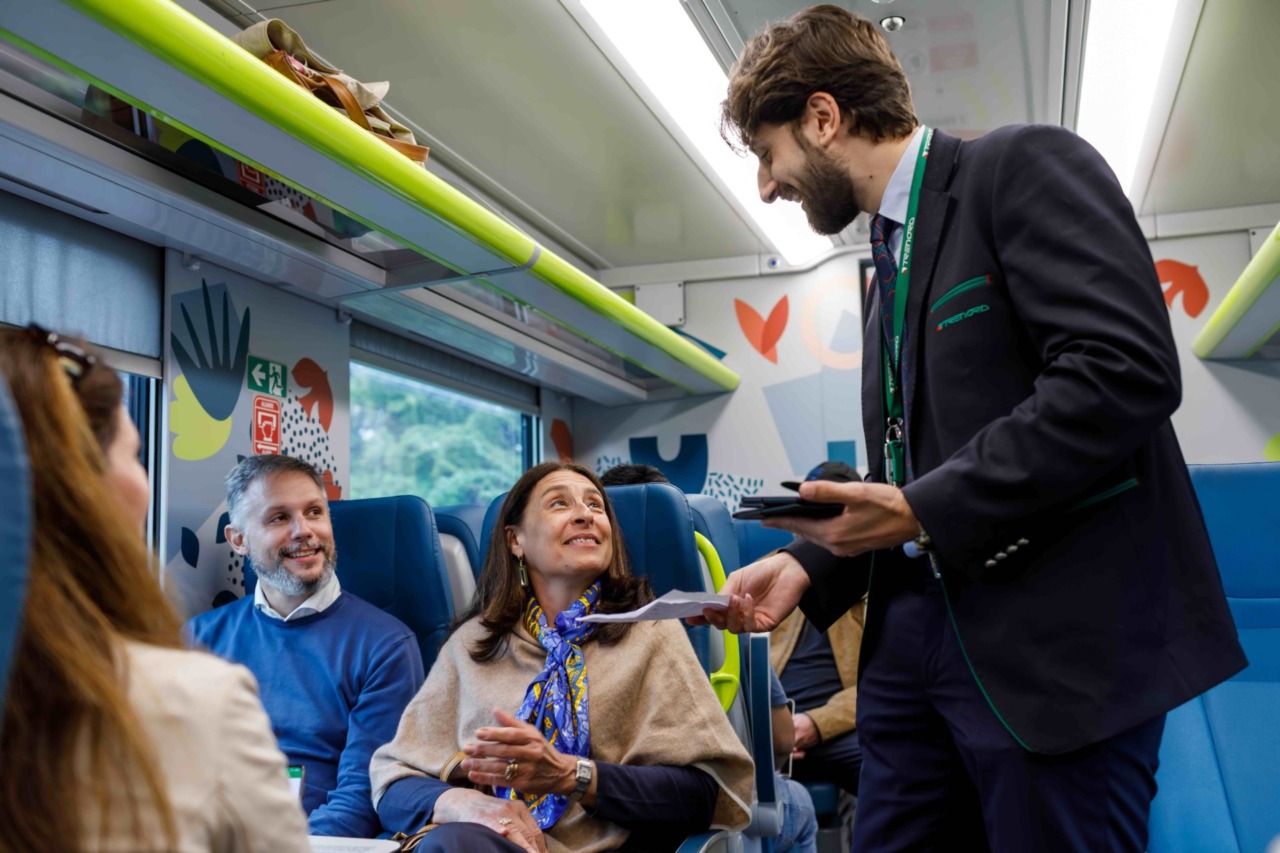 Vuoi lavorare nel mondo dei treni? Al via i bandi Trenord per i nuovi volti della sicurezza e del servizio