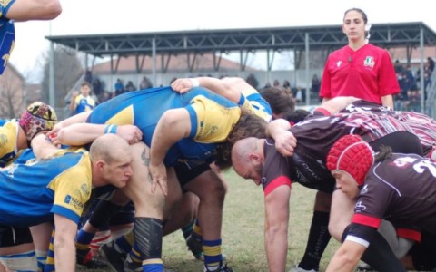 Il mondo del rugby raccontato dagli occhi di un’arbitra: l’intervista ad Alice