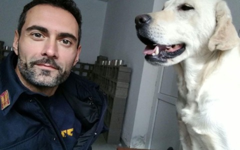 Addio a Maya, il cane speciale della Polizia di Stato: “Ha servito il Paese con fedeltà e coraggio”