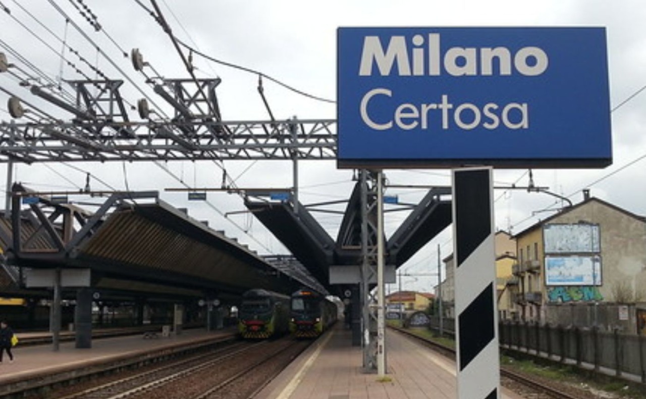 Accerchiato e accoltellato in stazione a Milano Certosa: 22enne muore nella notte in ospedale