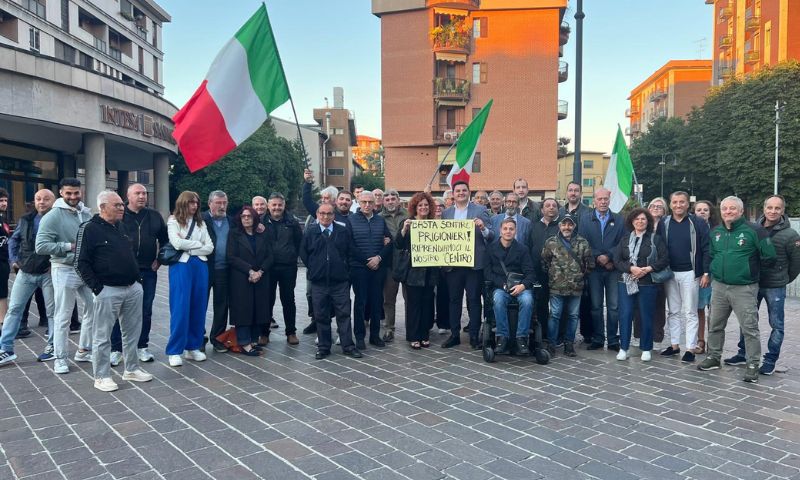 Il Presidio sulla Sicurezza organizzato dal centrodestra di Corsico: le parole del candidato sindaco Zuccherini del sindaco uscente Ventura e del candidato Sparacino