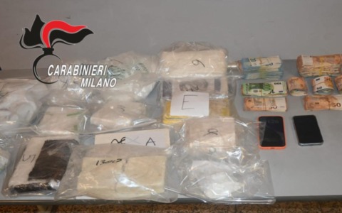 Maxi sequestro a Corsico: 23enne fermato con 12 kg di cocaina e 30mila euro