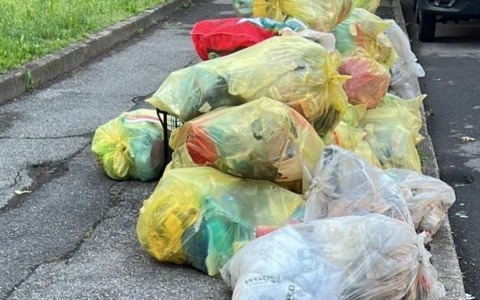 Cesano, abbandona i rifiuti, ma viene identificato: 1000 euro di sanzione