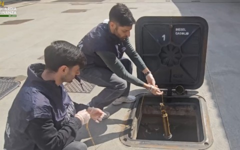 Sequestrati 20mila litri di gasolio alterato: denunciato il gestore di una stazione di rifornimento