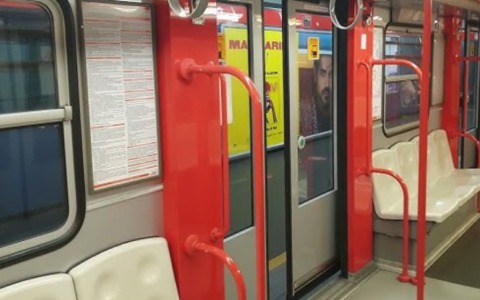 Frenata d’emergenza sulla metro M1 a Cadorna: passeggeri feriti, salvato un uomo sui binari