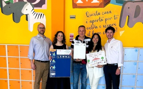 Rotaract Distretto 2041 dona un defibrillatore alla scuola materna don Stefano Bianchi di Buccinasco