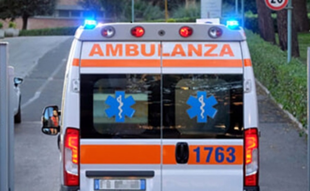 Corpo senza vita di un uomo recuperato dalle acque del Naviglio a Corsico: indagini in corso per l’identificazione