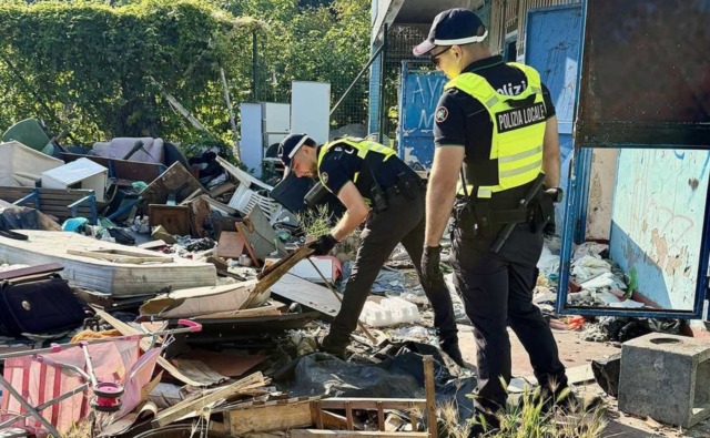 Blitz nell’ex campo sportivo di via Venezia a Rozzano: sgomberata e demolita l’area dedita allo spaccio
