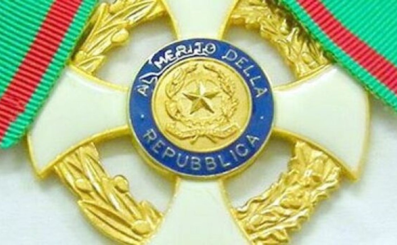 Rozzano propone un’onorificenza al valore civile per Sara Perego, l’edicolante che tentò di fermare i rapinatori