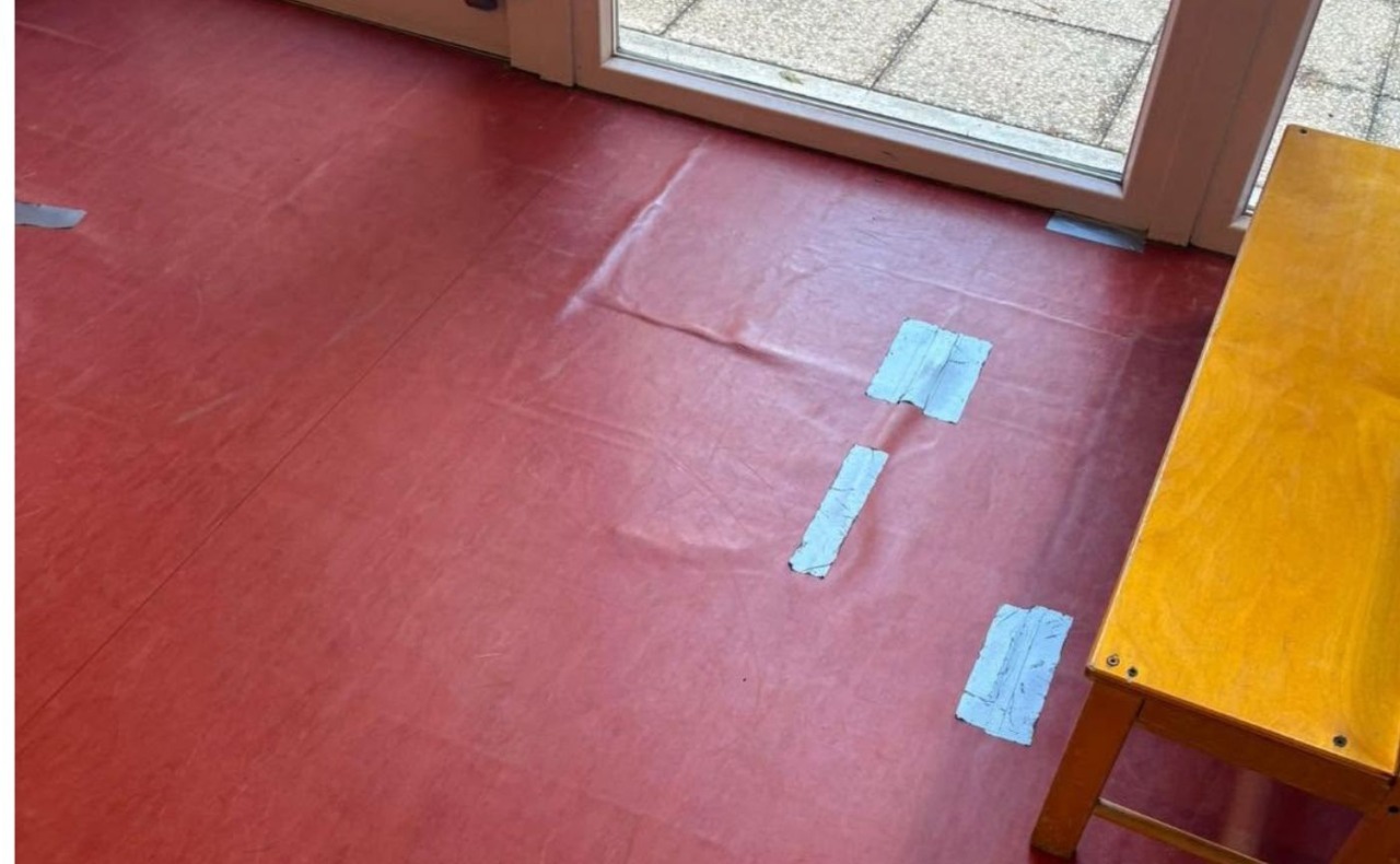 Danneggiata una zona della pavimentazione alla scuola dell’infanzia Verdi di Trezzano: scattano verifiche e messa in sicurezza