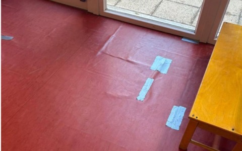Danneggiata una zona della pavimentazione alla scuola dell’infanzia Verdi di Trezzano: scattano verifiche e messa in sicurezza