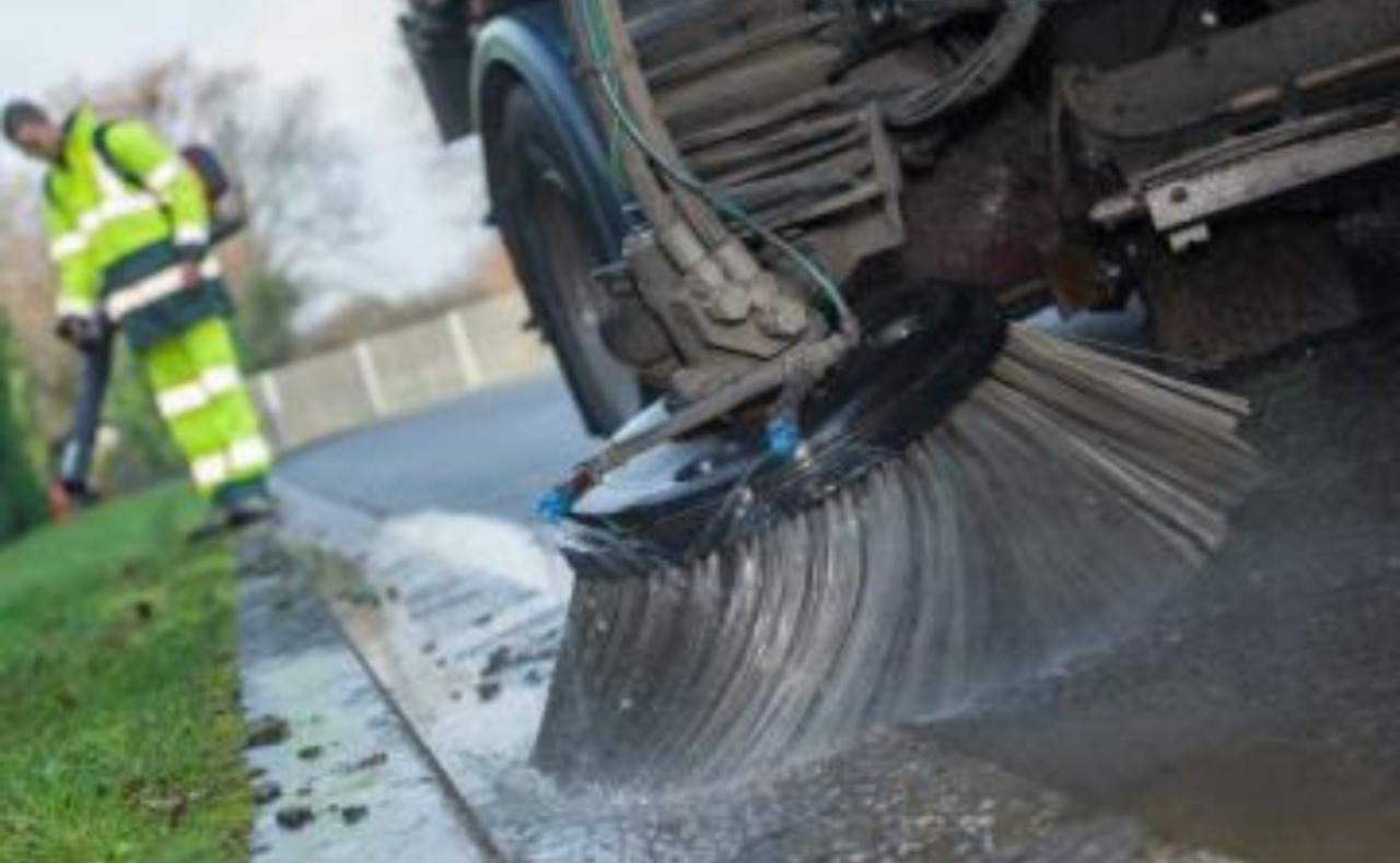 Pulizia straordinaria dei parcheggi lungo strade e piazze a Buccinasco: attenzione ai divieti di sosta
