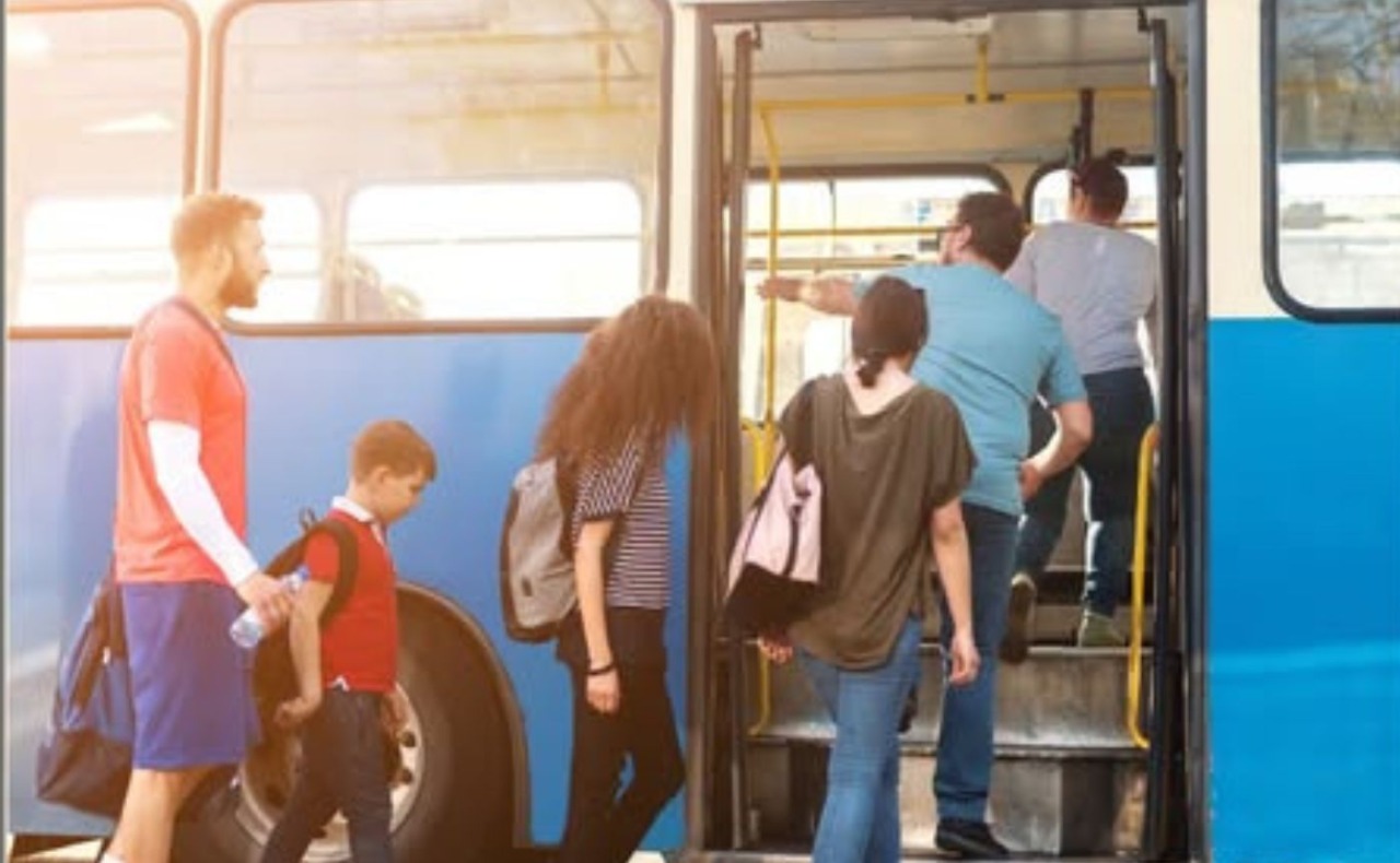 Trezzano stanzia 50mila euro per il “Bonus Trasporto under 27”: aiuti ai giovani per abbonamenti e mobilità