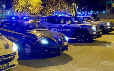 Controlli serali interforze nel sudovest milanese: i quartieri Baggio e Giambellino passati al setaccio, oltre 800 persone identificate