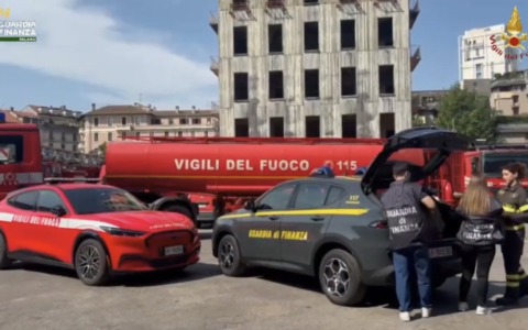 Guardia di Finanza, 30mila litri di gasolio sequestrato donati ai Vigili del Fuoco di Milano