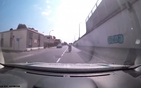 Fugge in motorino rubato dopo un inseguimento, identificato tre settimane dopo