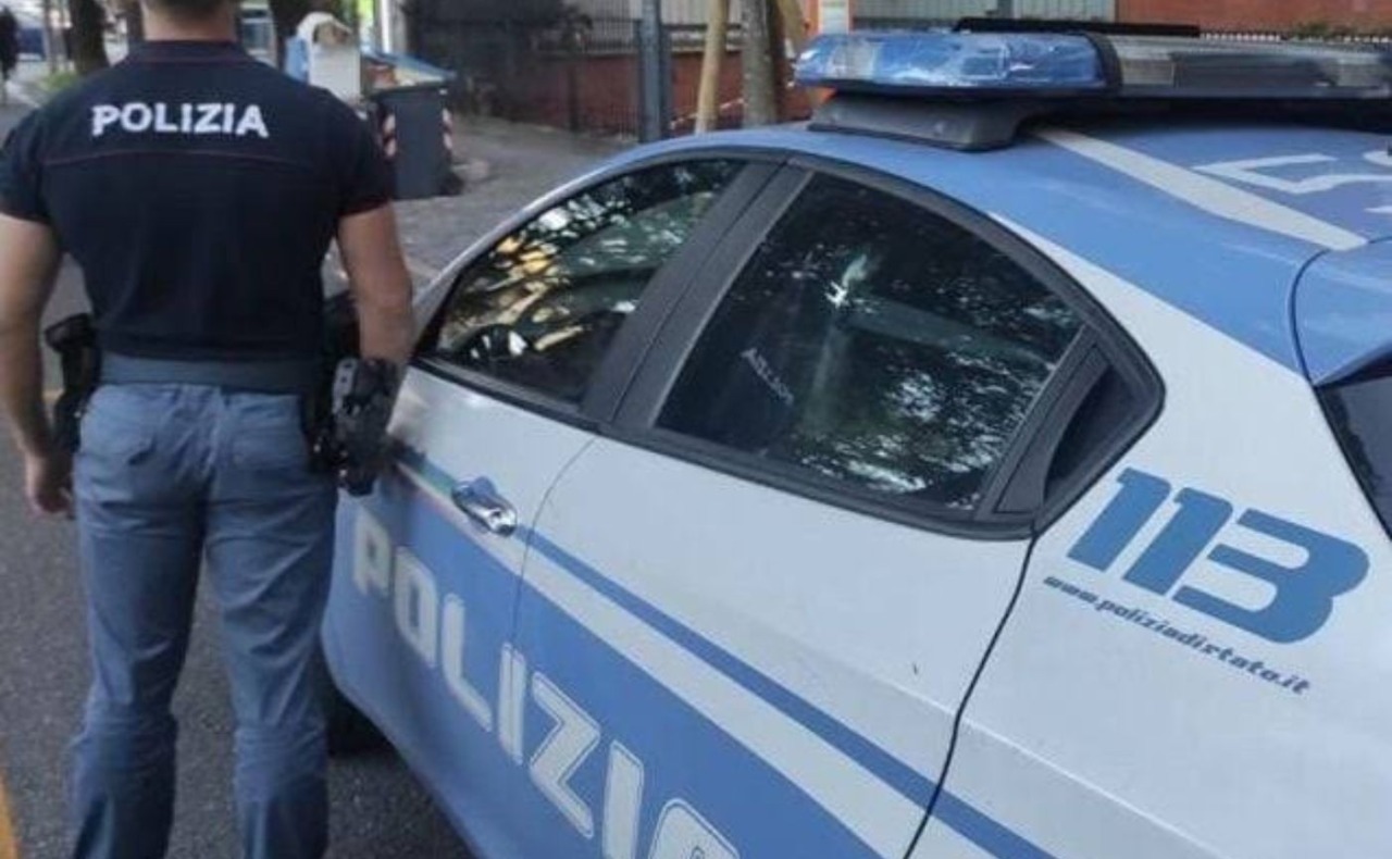 Ruba una collanina e la mostra su Tik Tok: il video porta dritta in carcere una 17enne