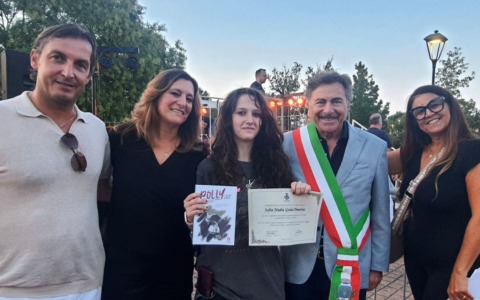 Sofia racconta la tragica scomparsa del suo cane e vince un concorso nazionale: “Ho dato voce a chi non ce l’ha”