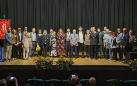 Ponte d’Argento, premiati i cittadini corsichesi che si sono distinti per l’impegno verso la comunità
