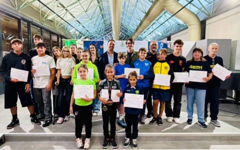 La Notte delle Stelle a Rozzano premia le eccellenze sportive e porta gli atleti a osservare il cielo