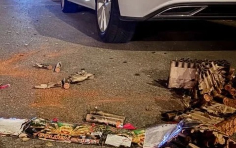 Fuochi d’artificio in centro durante la Notte Bianca a Opera: scatta la denuncia