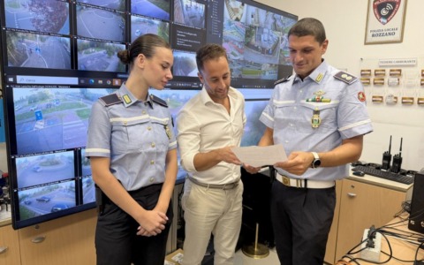 Una nuova “control room” per la polizia locale di Rozzano: più sicurezza con 430 nuove telecamere e 56 lettori di targhe