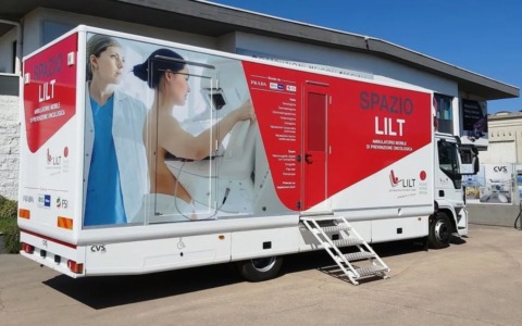 La prevenzione del tumore al seno arriva in piazza a Buccinasco: visite e mammografie gratuite