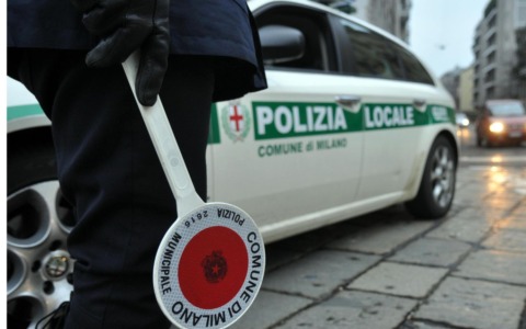 Maltrattava e minacciava i genitori anziani: il figlio 50enne allontanato da casa