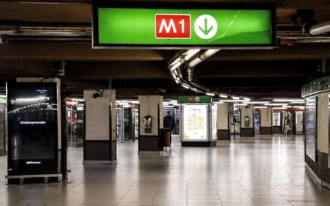 Studentessa di 19 anni racconta una violenza sessuale nei bagni della metropolitana a Cadorna