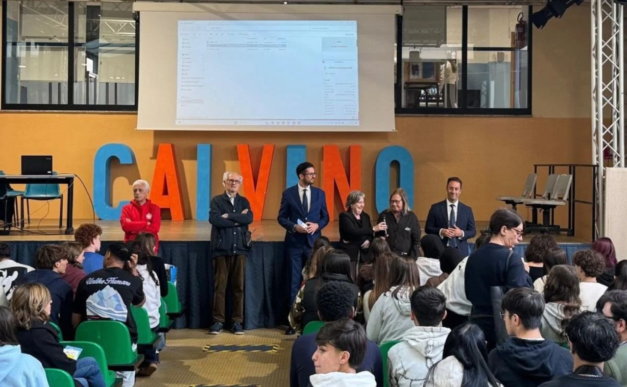 Il Sottosegretario all’Istruzione Frassinetti e l’on. Raimondo al liceo Calvino dopo i vandalismi