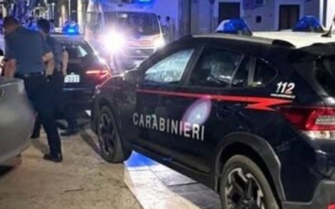Studentessa tedesca di 21 anni aggredita alle spalle e violentata da due uomini: indagano i carabinieri