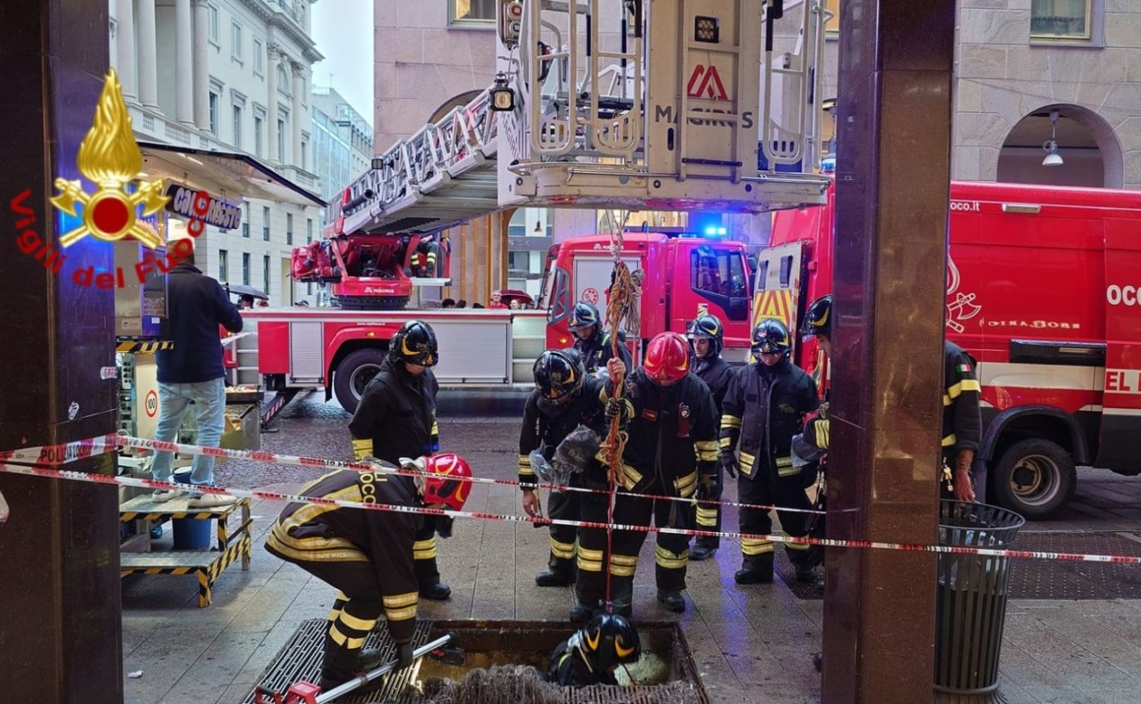 Principio d’incendio in un negozio in corso Vittorio Emanuele II: intervengono i vigili del fuoco