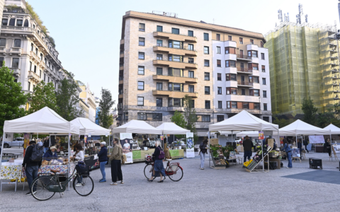 Milano, apre il Mercato Agricolo del Verziere: prodotti a km zero e solidarietà