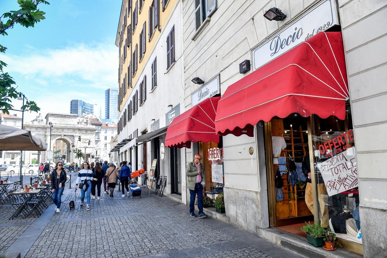 Milano, il Pd rilancia le Zone Economiche Speciali per salvare i negozi di quartiere